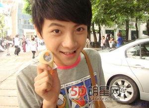 吴俊余个人资料,多才多艺的年轻演员，从选秀到影视圈的璀璨星途